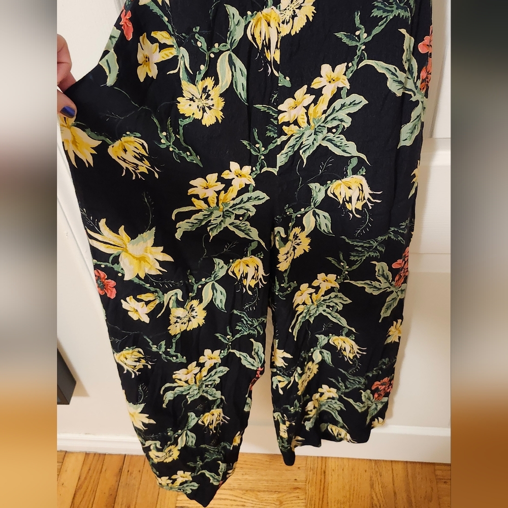 Floral Black tie back jumpsuit - Picture 2 of 4